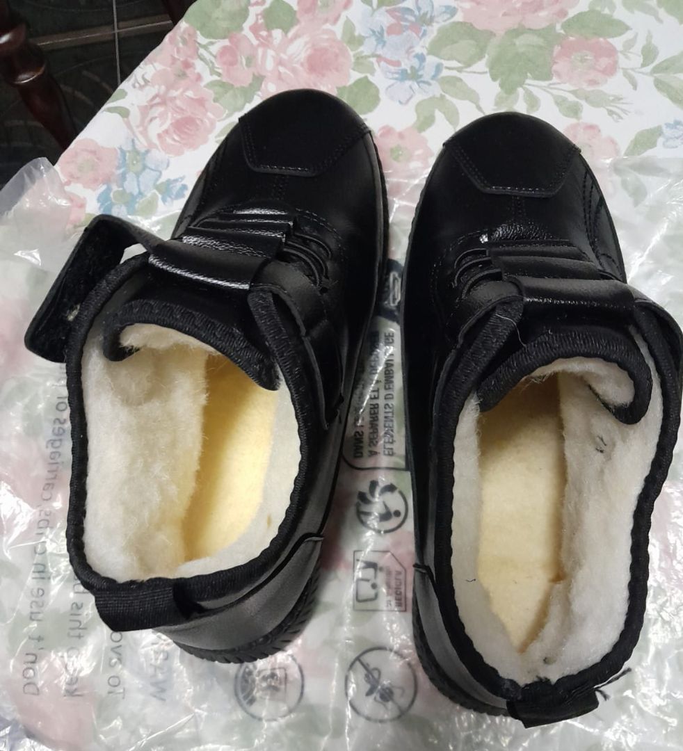 Black Plush Lined Ankle Boots Size 39
