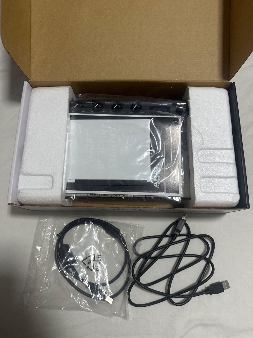 Akai Professional MPK Mini Play MIDI Controller thumbnail 2