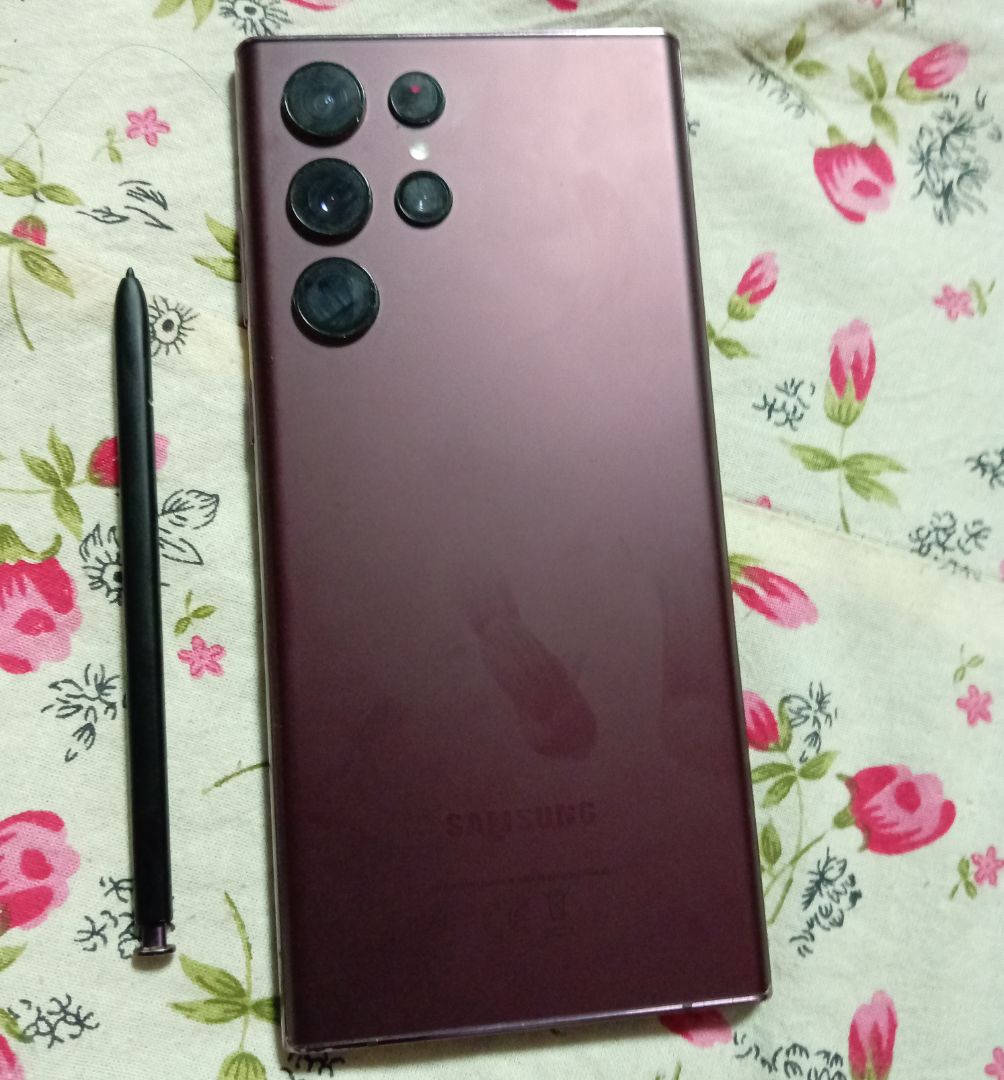 Samsung Galaxy S22 Ultra Burgundy