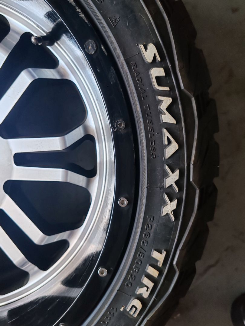 Sumaxx All-Terrain P265/50R20 Tyres with Rims thumbnail 4