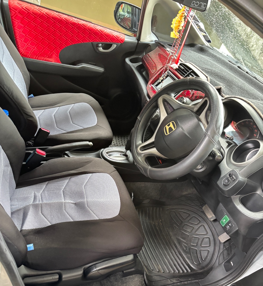 Honda Fit 2011 1.3L Automatic thumbnail 3