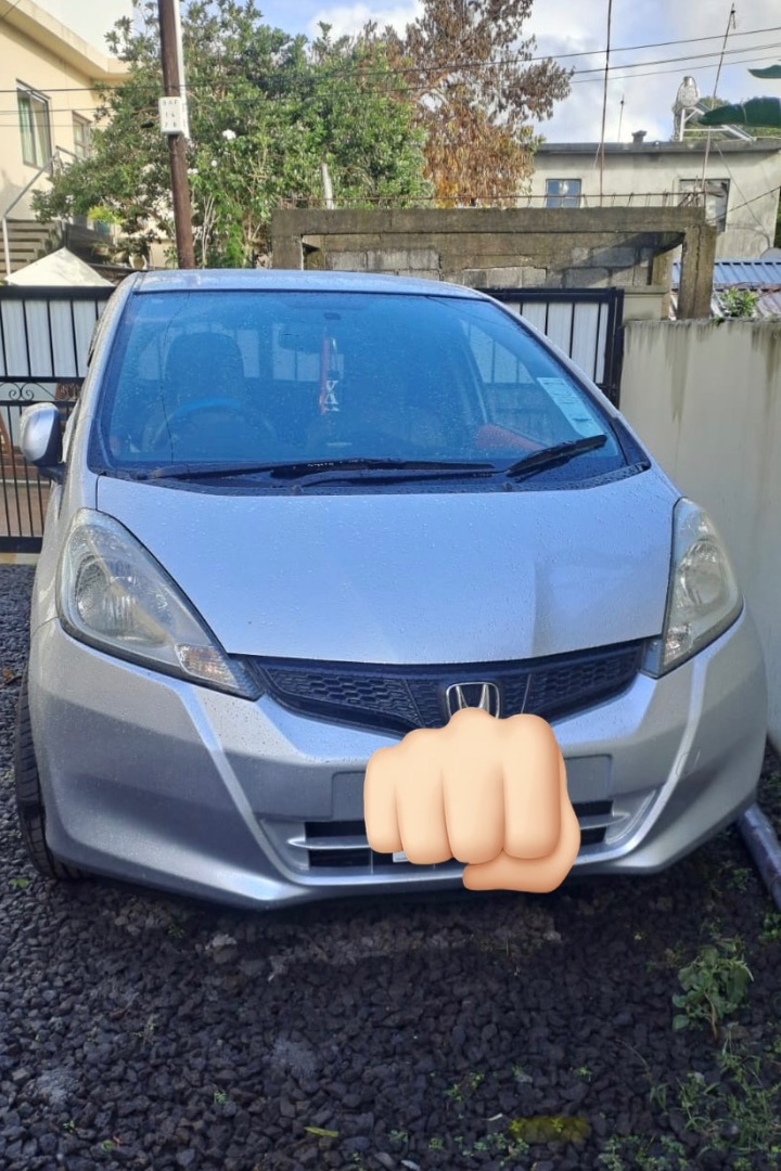 Honda Fit 2011 1.3L Automatic thumbnail 4