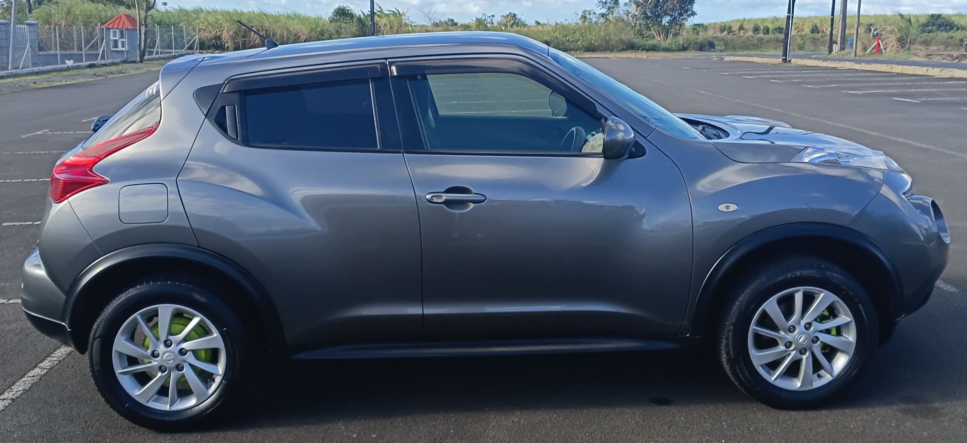 Nissan Juke 2012 thumbnail 3