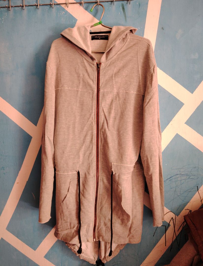 Fashion House Gray Zip-Up Hoodie Size L - Image 1 of 1