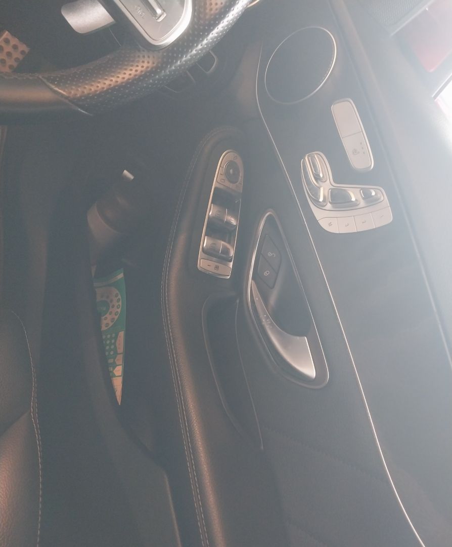 Mercedes-Benz C-Class Automatic thumbnail 4