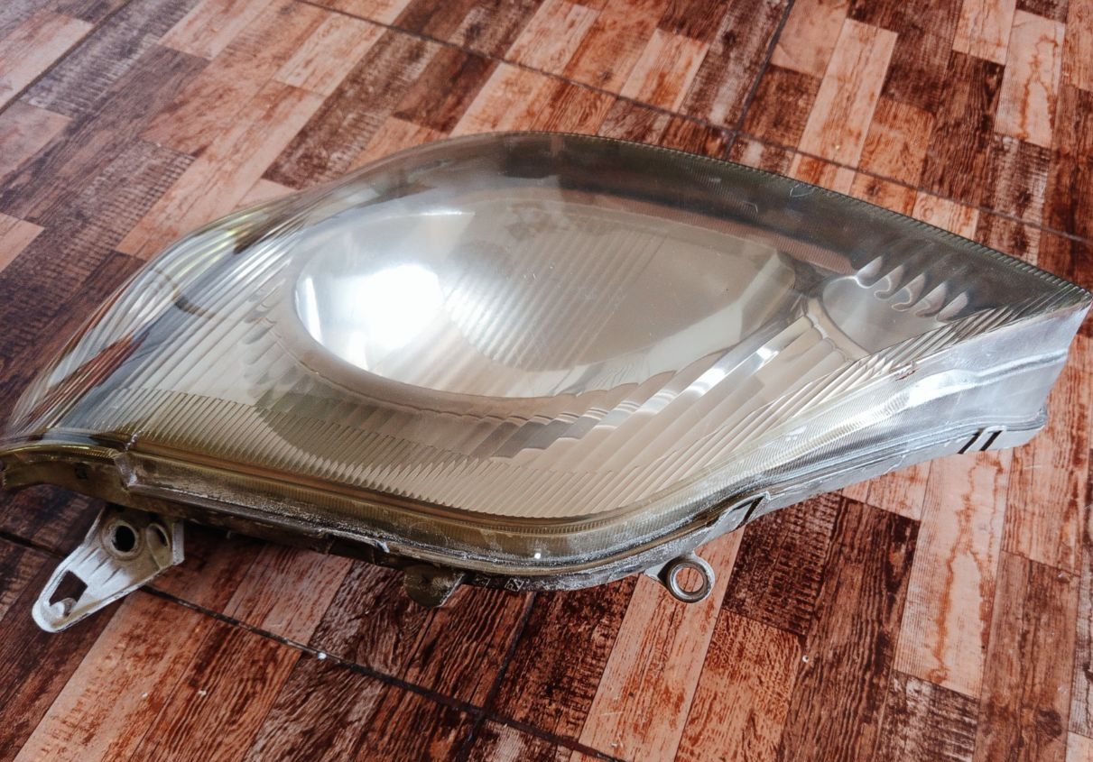 Toyota Corolla NZE121 Passenger Side Headlight - Image 1 of 3