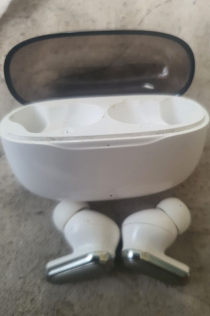 U8 Plus Wireless Earbuds White - Image 1 of 2