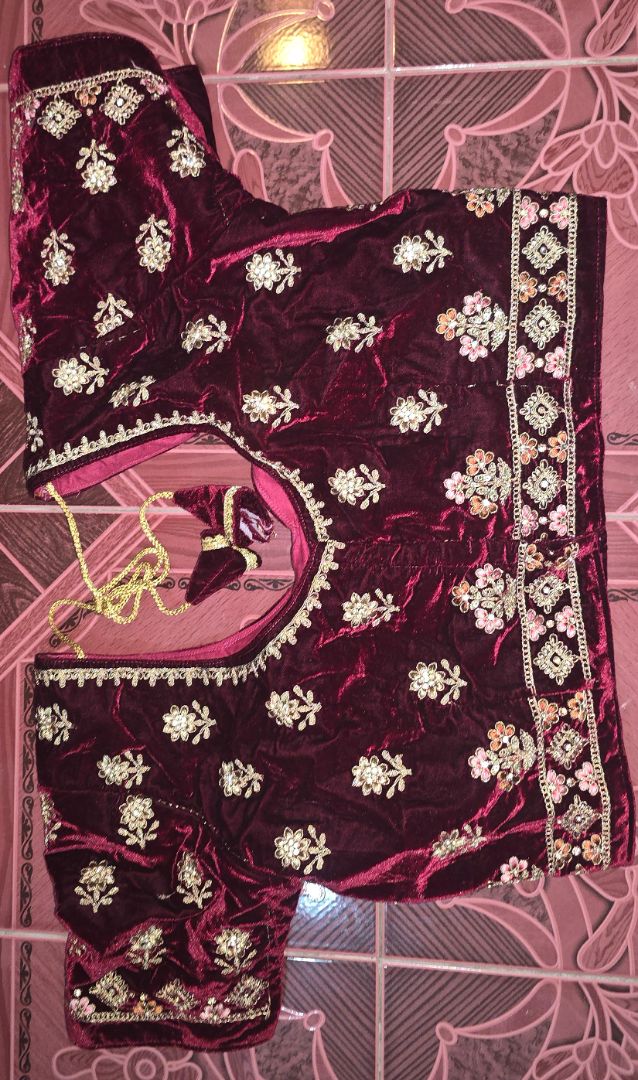 Dark red Velvet Bridal Lehenga Set Size 2xl thumbnail 4