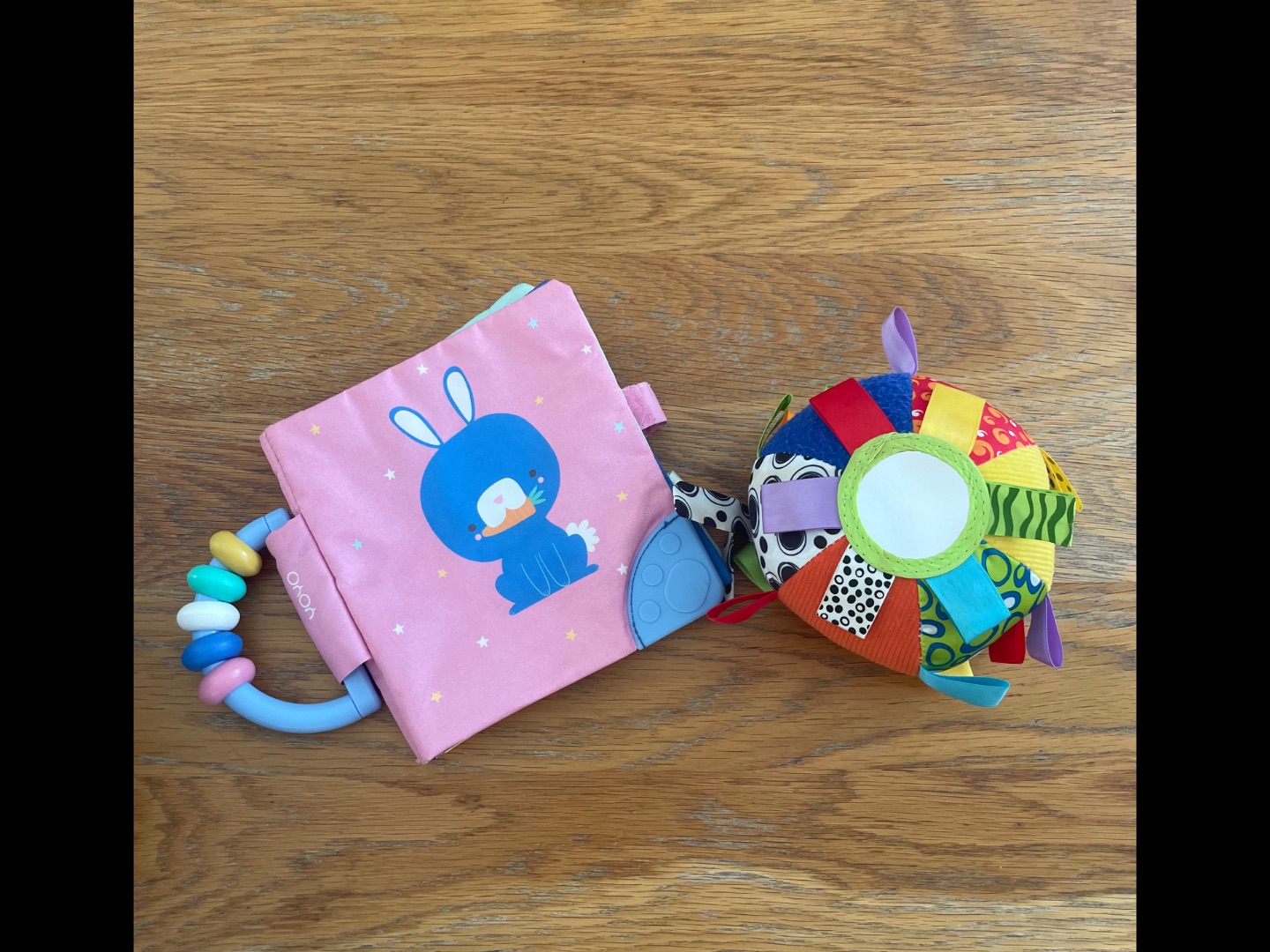 Set of 2 baby toys