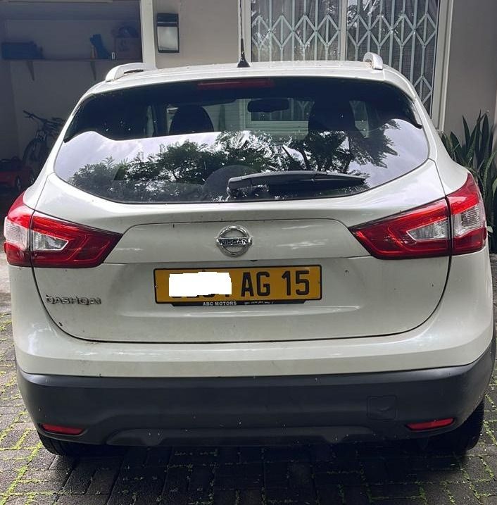 Nissan Qashqai 2015 1.2L Manual - Image 1 of 4