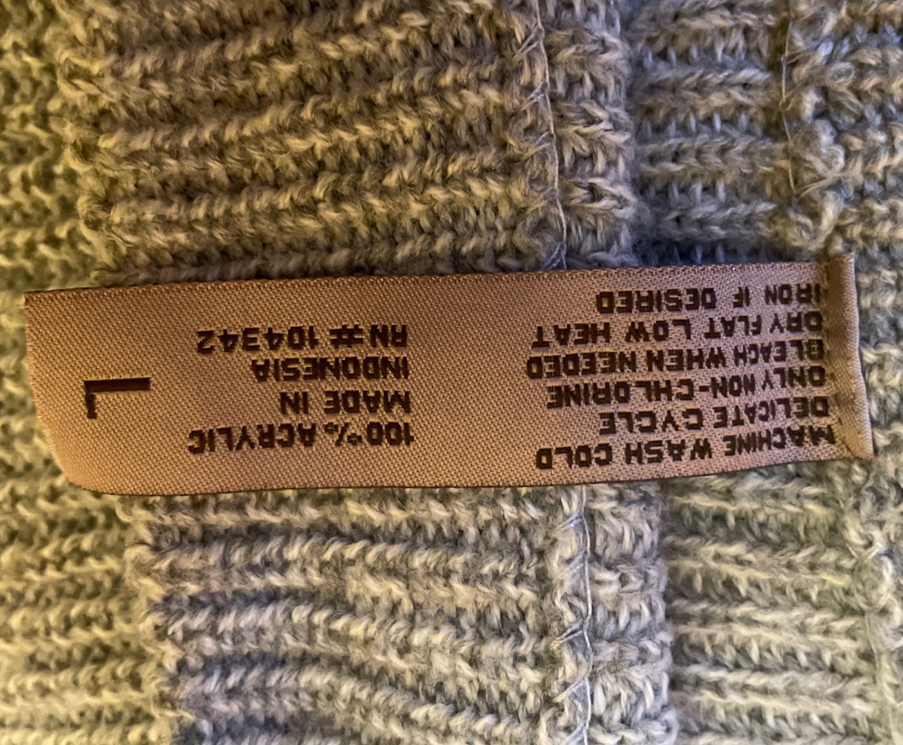 Grey Acrylic Women's Knit Sweater Size L thumbnail 2
