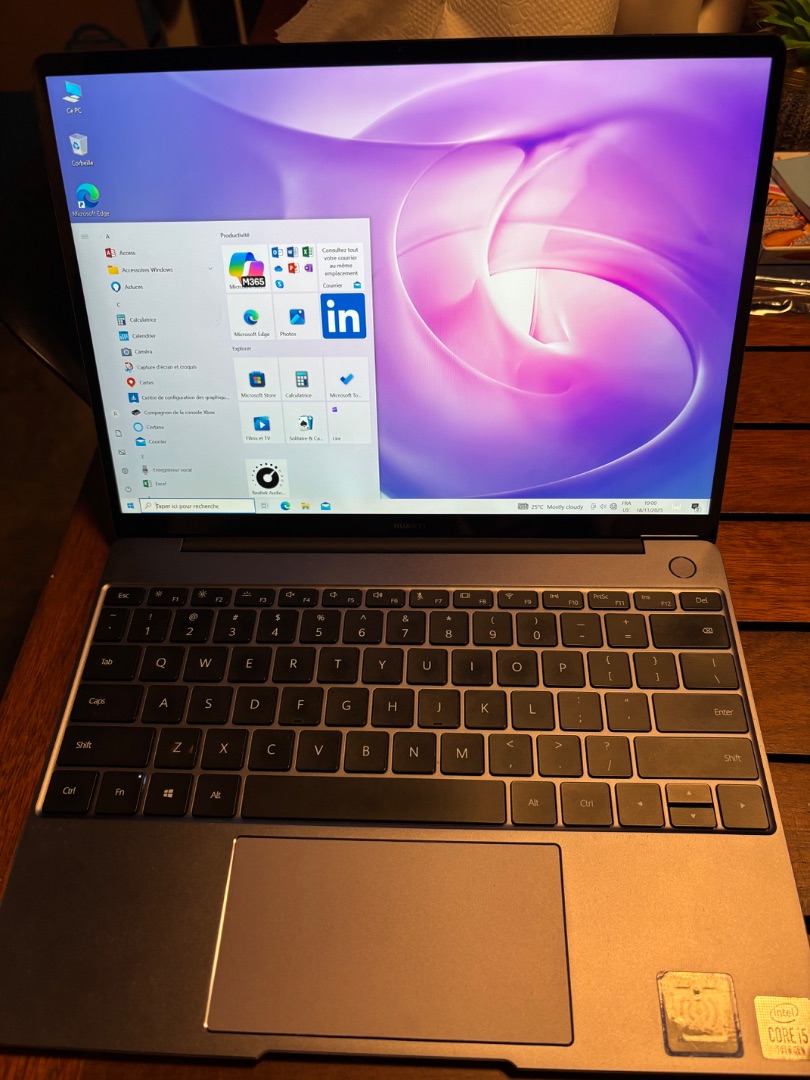 Huawei MateBook Intel Core i5 Gray - Image 1 of 3