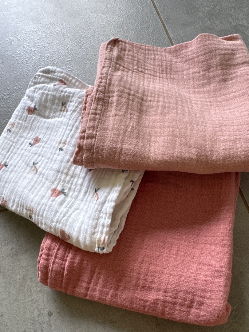 Lot of 3 Kiabi Muslin Baby Swaddles - Image 1 of 3