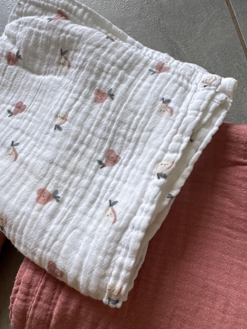 Lot of 3 Kiabi Muslin Baby Swaddles thumbnail 2