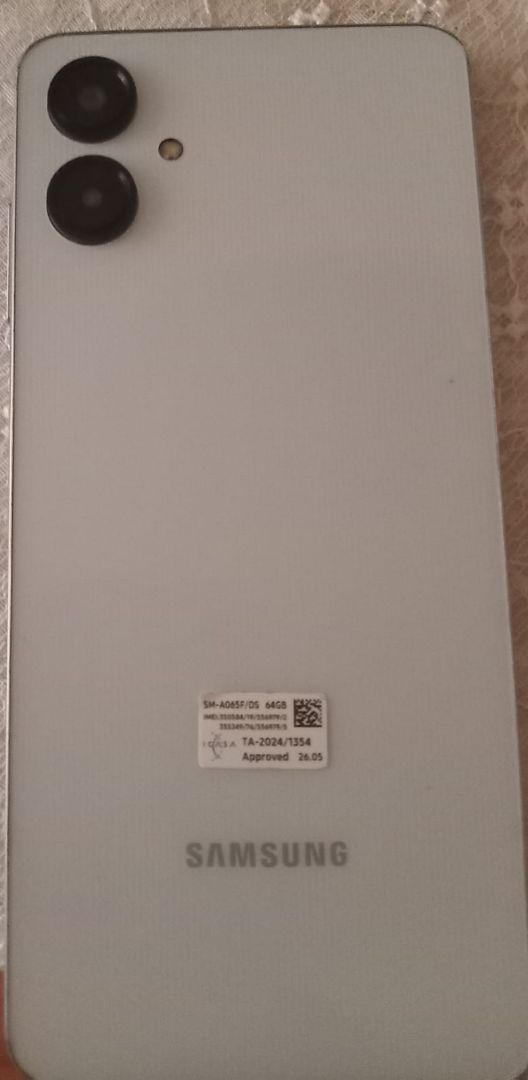 Samsung Galaxy A06 64GB White thumbnail 2