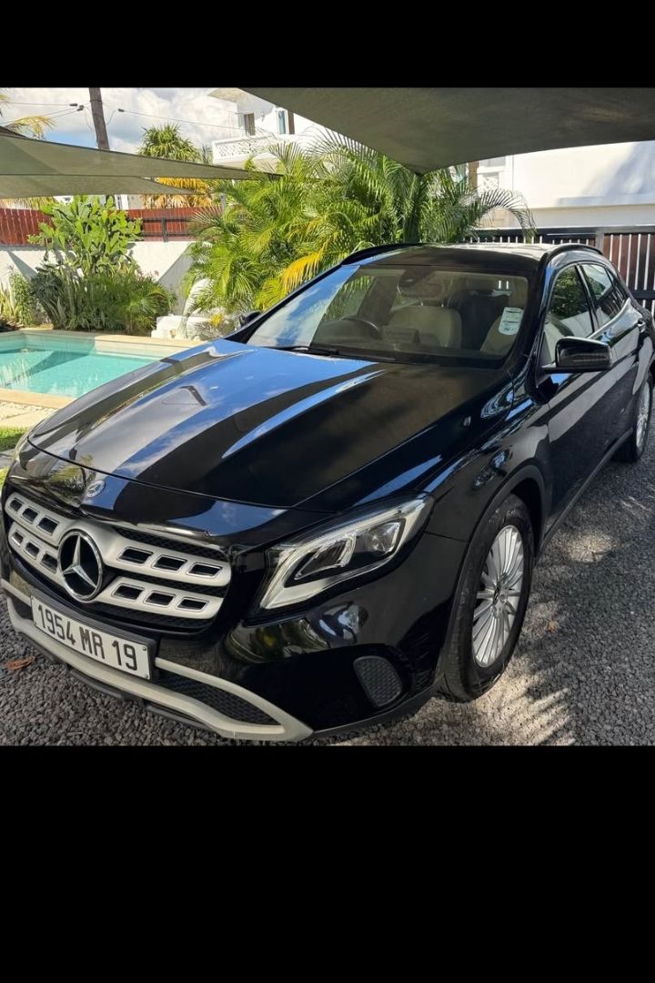 Mercedes GLA 180 2018 1.6L Automatic - Image 1 of 7