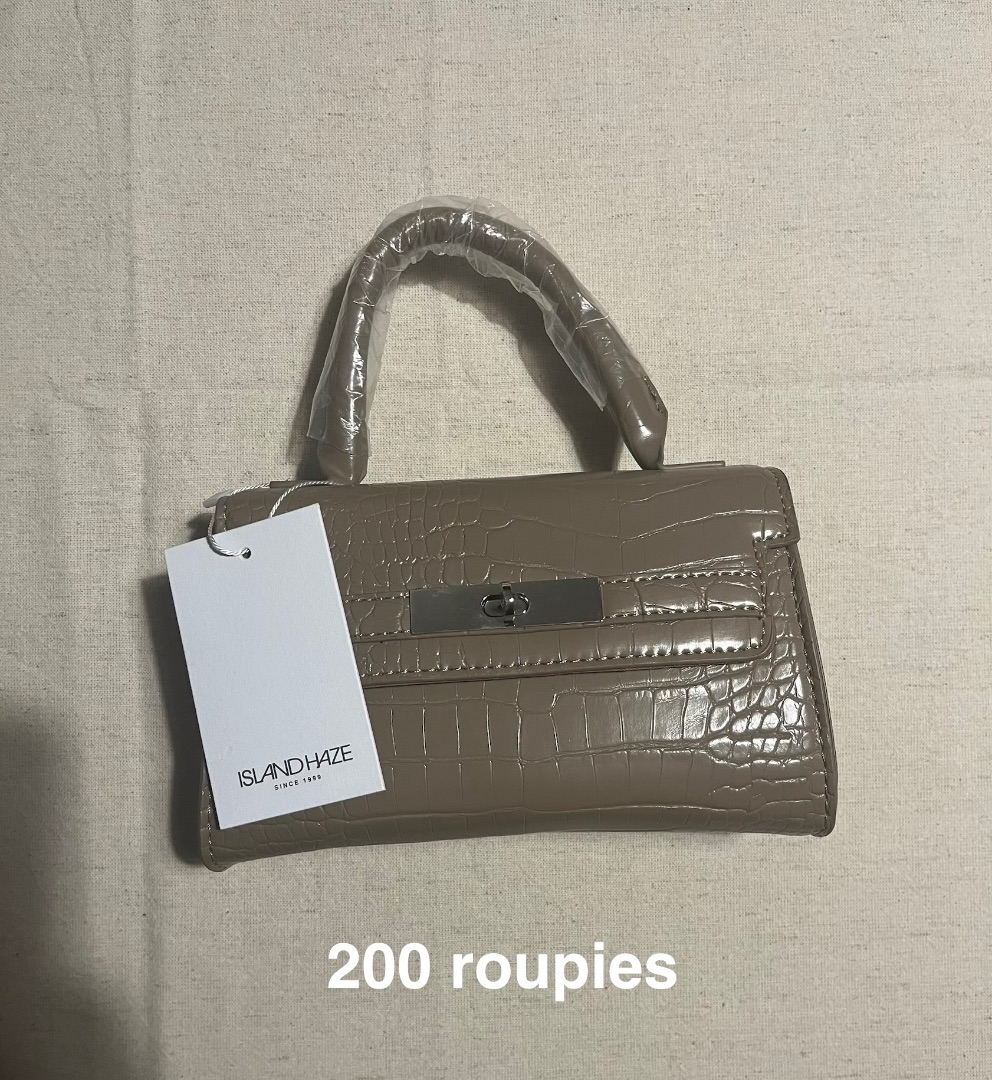 Island Haze Handbag Taupe New
