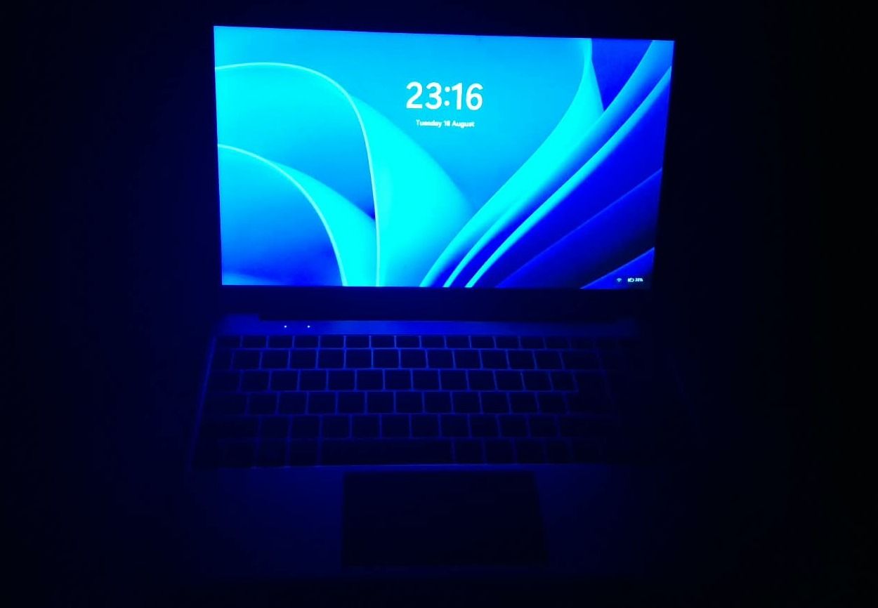 Zentium ZTL-140 14" Laptop 8GB RAM 256GB SSD Silver thumbnail 2