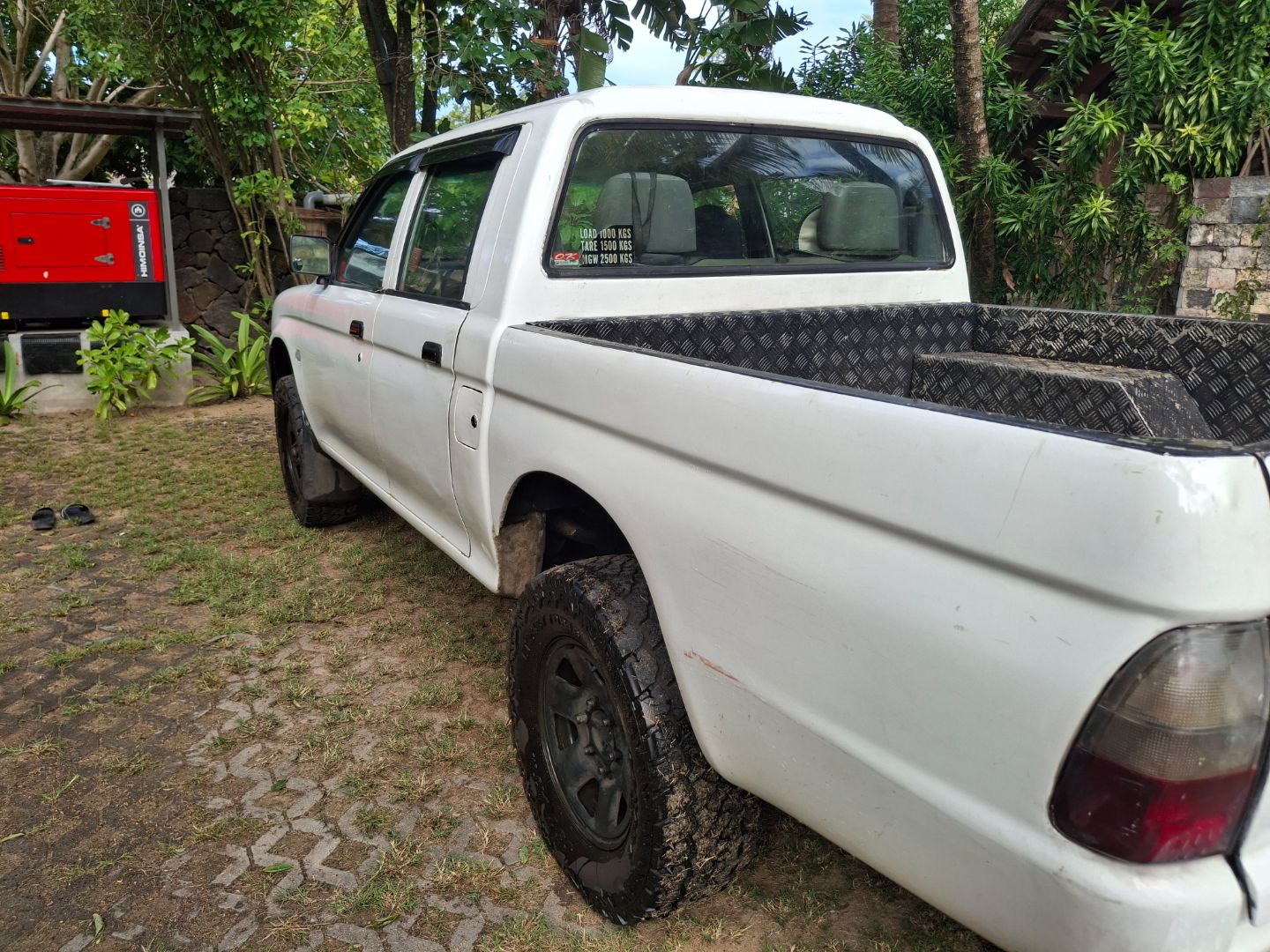 Mitsubishi L200 2006 4x4 Manual thumbnail 6