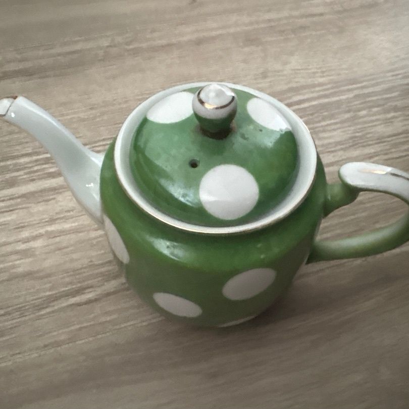 Green Polka Dot Ceramic Teapot with Lid
