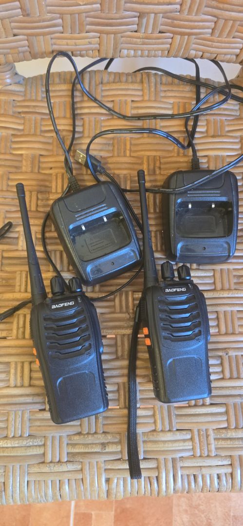 Baofeng BF-888S Walkie-Talkie Pair with Charging Docks Rental thumbnail 2