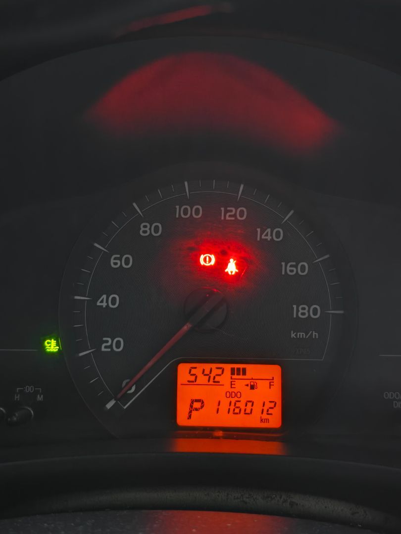 Toyota Vitz 2012 Automatic thumbnail 5