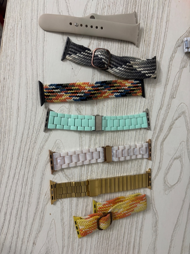 Apple Watch Series 9 41mm with Multiple Straps thumbnail 2