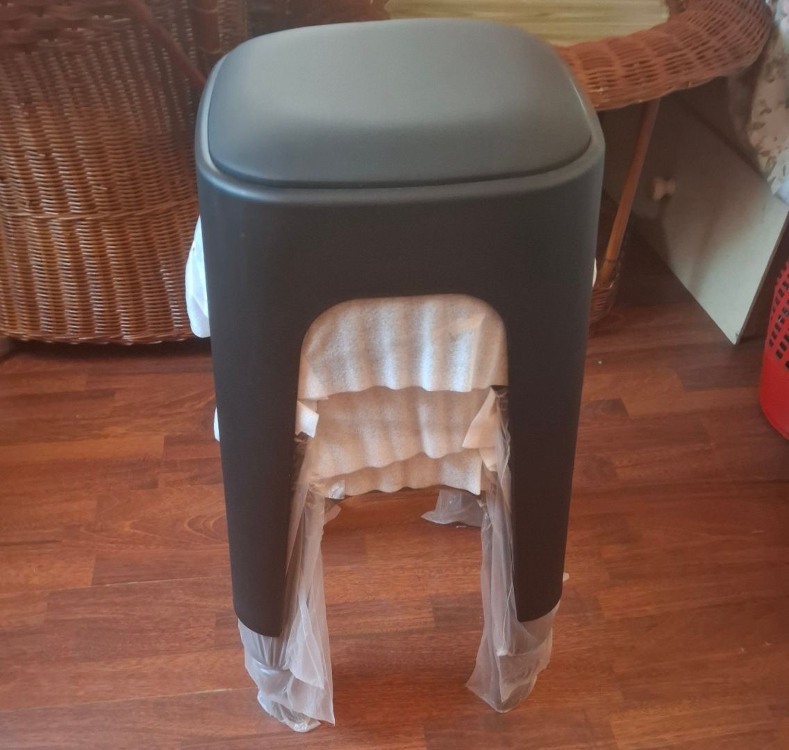 Black Stool New