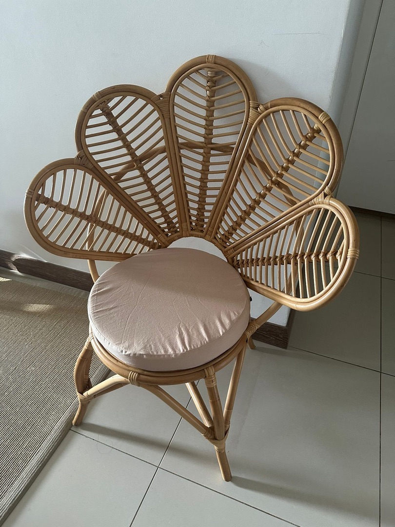 Chaise fleur en rotin avec coussin (L'Instant Présent) thumbnail 2