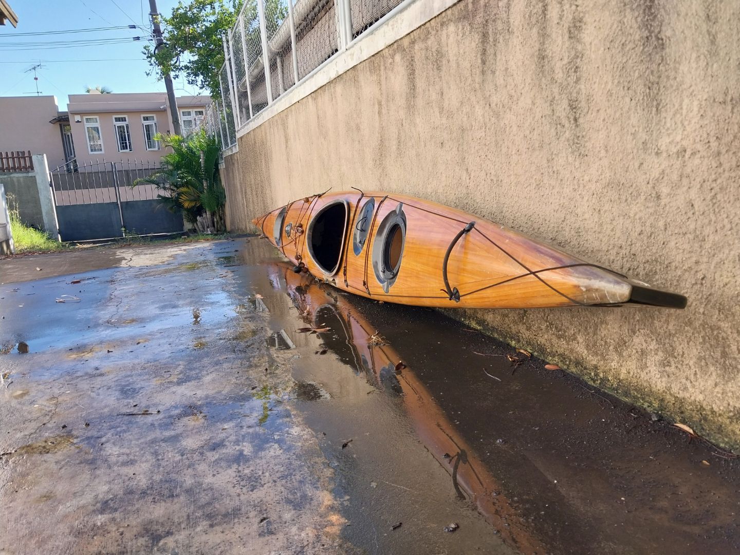 Urgents Cose de départ Avendre ler 2 kayak Rs25000 fix pour plus info inbox ou tell via WhatsApp  54581449 ou 59754998 thumbnail 3