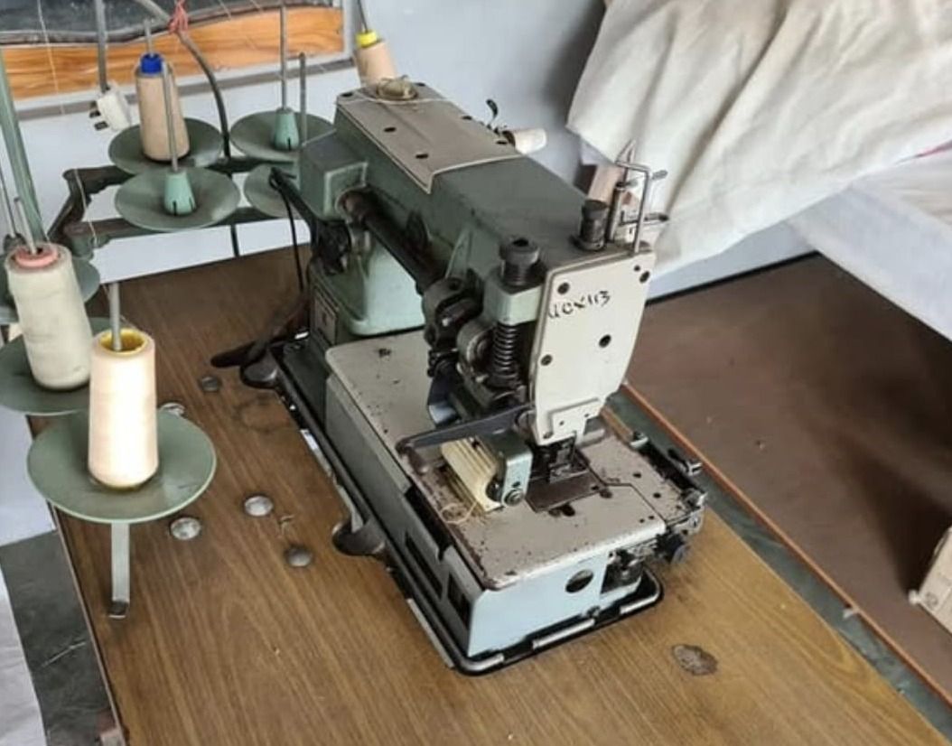 Kansai Special 4-Needle Waistband Sewing Machine thumbnail 2