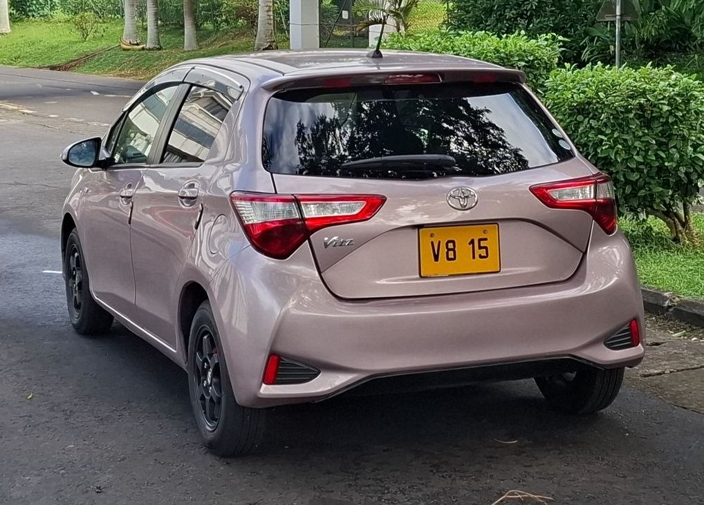 Toyota Vitz 1000cc - Image 1 of 4