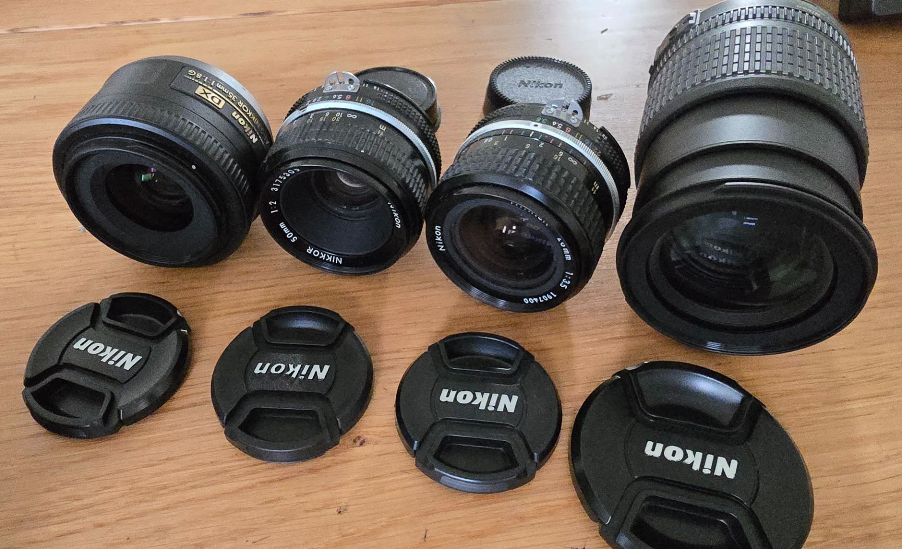Nikon D3200 DSLR Camera with Lenses and Bag thumbnail 2