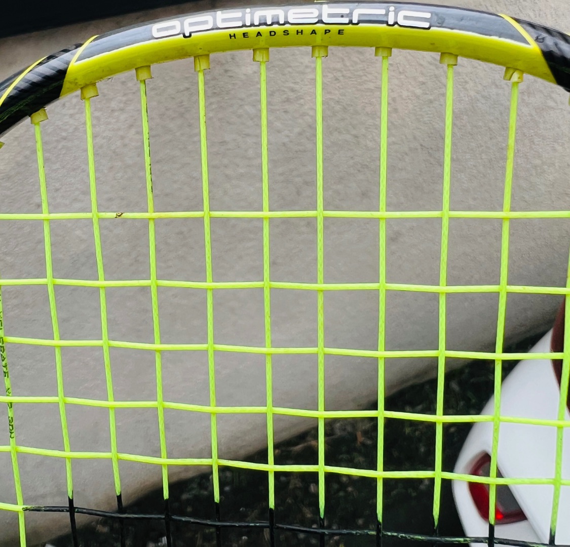 Carlton Razor V1.0 Badminton Racket thumbnail 2