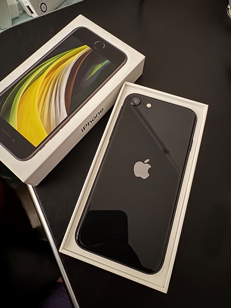 Iphone SE 128GB thumbnail 3