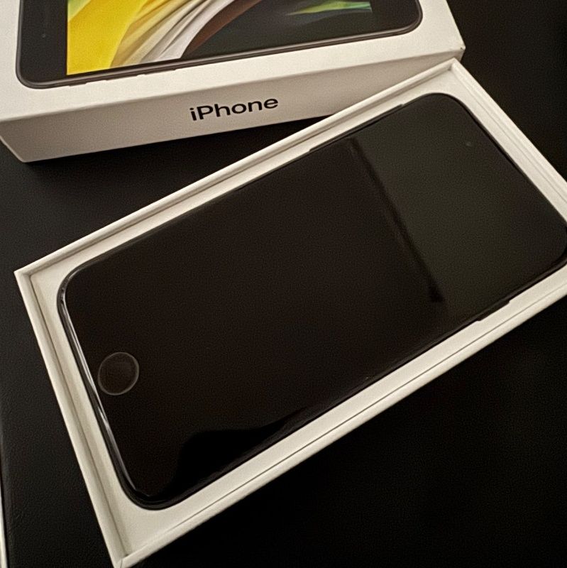 Iphone SE 128GB - Image 1 of 3