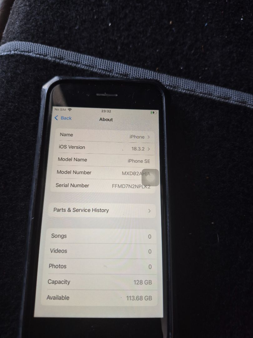 Apple iPhone SE 2nd Gen 128GB Black thumbnail 4