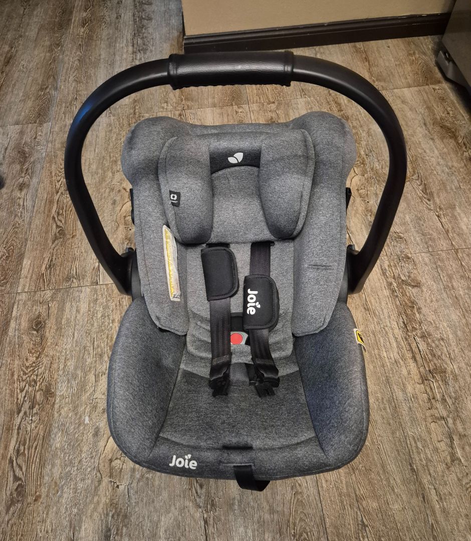 JOIE Stroller and Car Seat with Isofix Base thumbnail 2