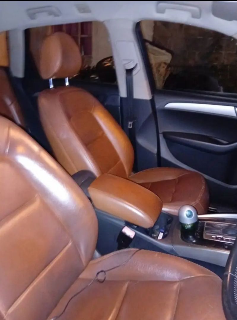 Audi Q5 2010 2.0L Automatic thumbnail 6