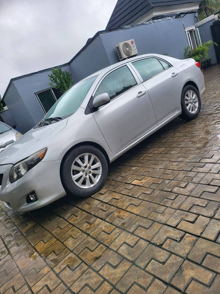 Toyota Corolla Rental thumbnail 3