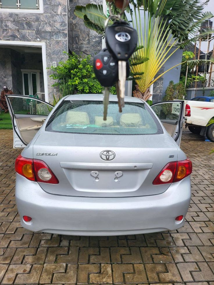 Toyota Corolla Rental thumbnail 7