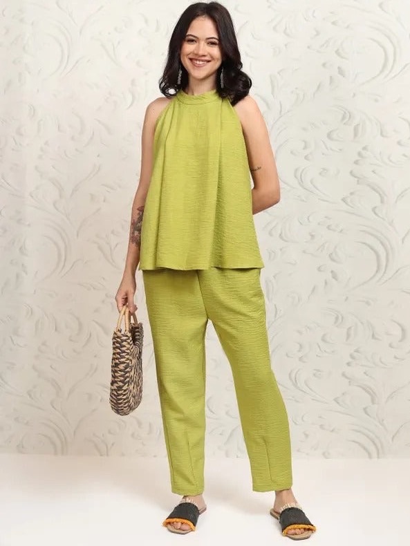 Women Green Sleeveless Top and Pants Set - Image 1 of 1