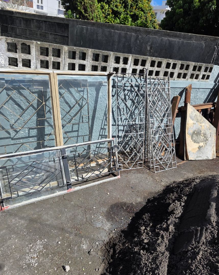 Union Glass Door and Metal Windows thumbnail 3