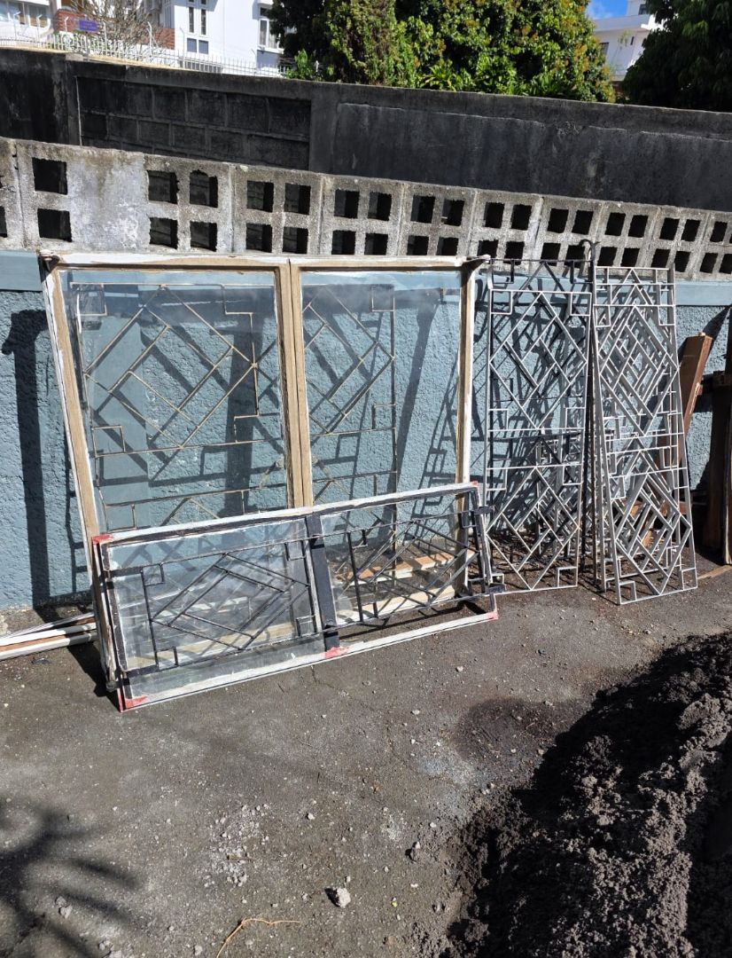 Union Glass Door and Metal Windows thumbnail 4