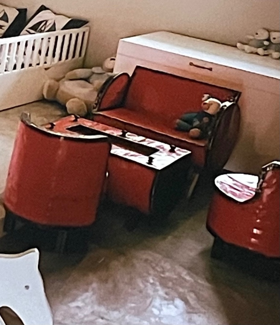 Children's Barrel Furniture Set Red