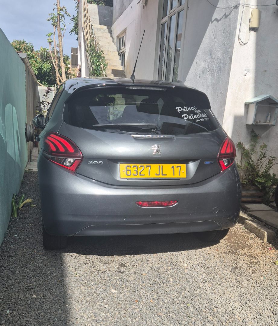 Peugeot 208 2017 Automatic