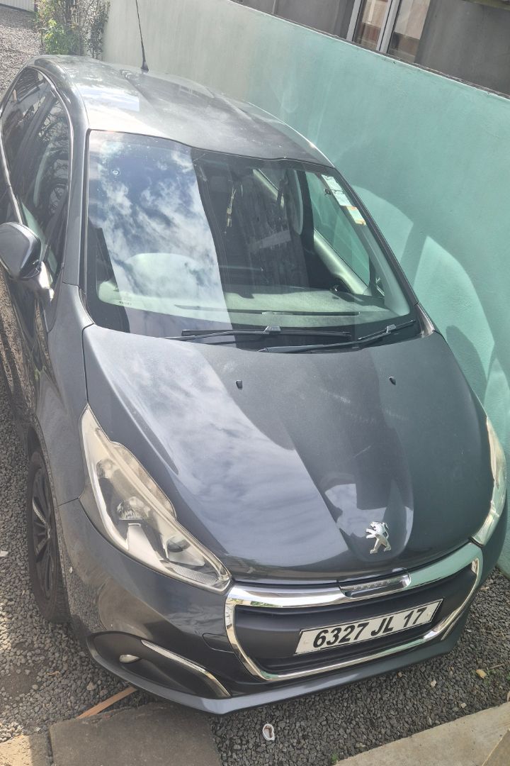 Peugeot 208 2017 Automatic thumbnail 3
