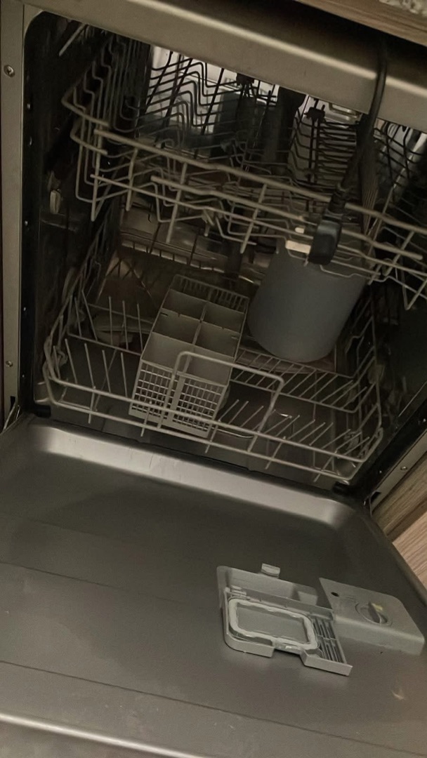 Hisense Dishwasher Silver