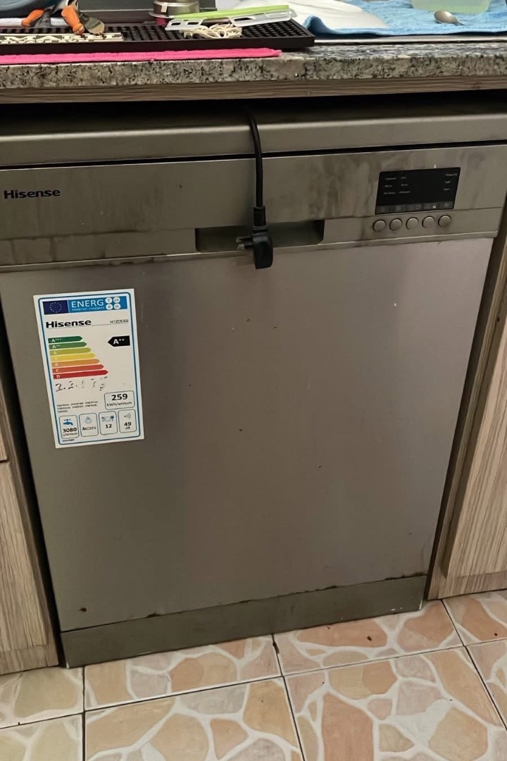 Hisense Dishwasher Silver thumbnail 2