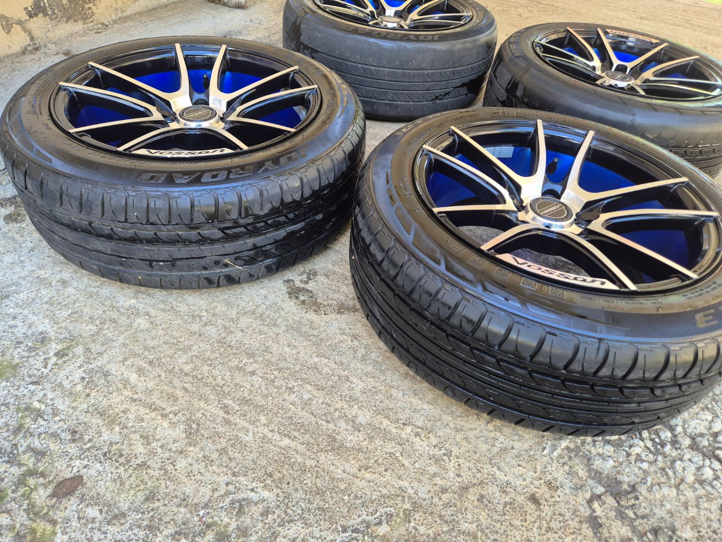 Vossen Alloy Wheels with Tyres
